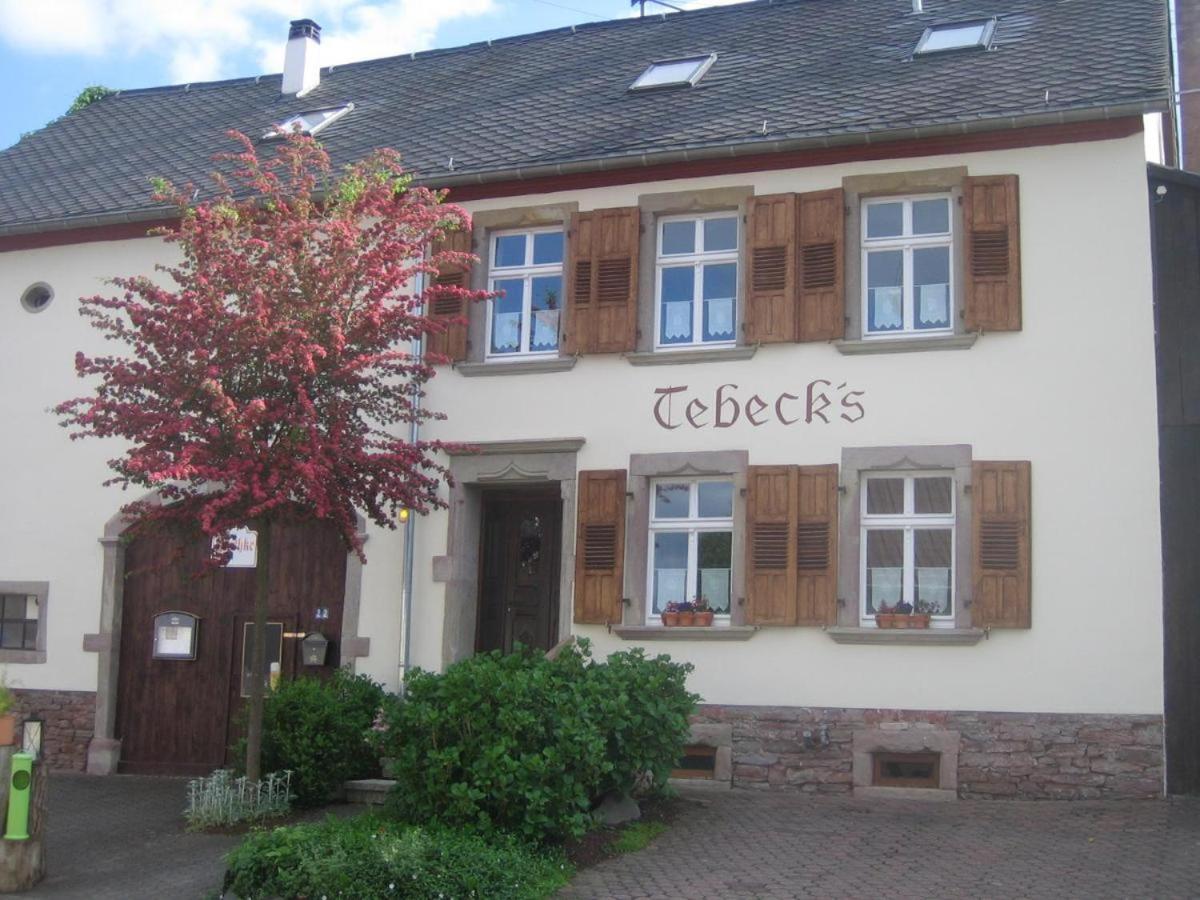 Ferienwohnungen Bistro Tebecks Wadern ภายนอก รูปภาพ