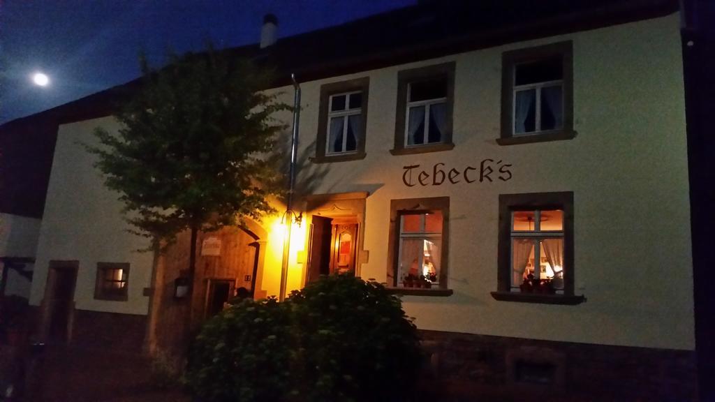 Ferienwohnungen Bistro Tebecks Wadern ภายนอก รูปภาพ